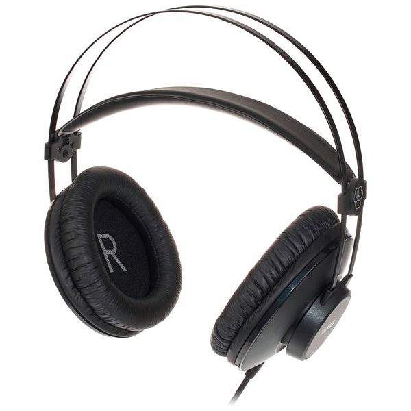 AKG K-52