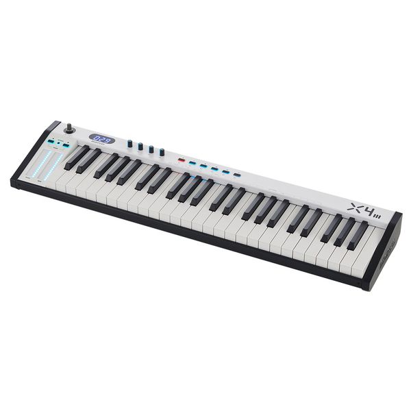 Midiplus X-4 III